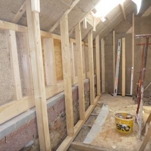 Holzständerbauweise mit ökologischer Dämmung im Rohbau